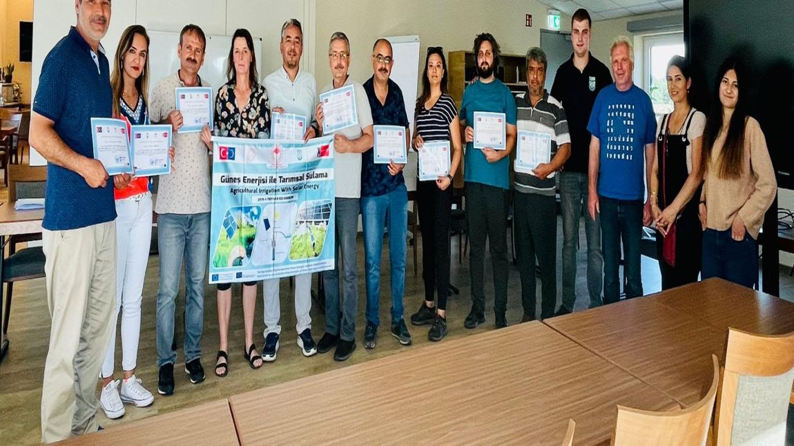 Öğretmenlerimiz ''Güneş Enerjisi ile Tarımsal Sulama'' Erasmus+ projesi için Almanya da mesleki eğitim faaliyetini gerçekleştirdi